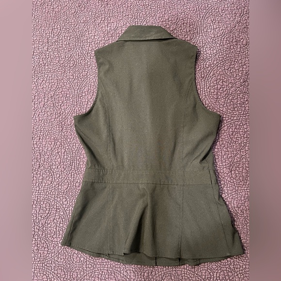 Express sleeveless button down black shirt - Picture 3 of 6